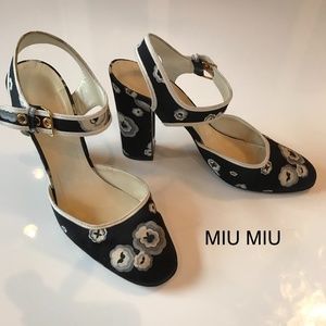 FOR CHELSI: Miu Miu printed fabric pumps